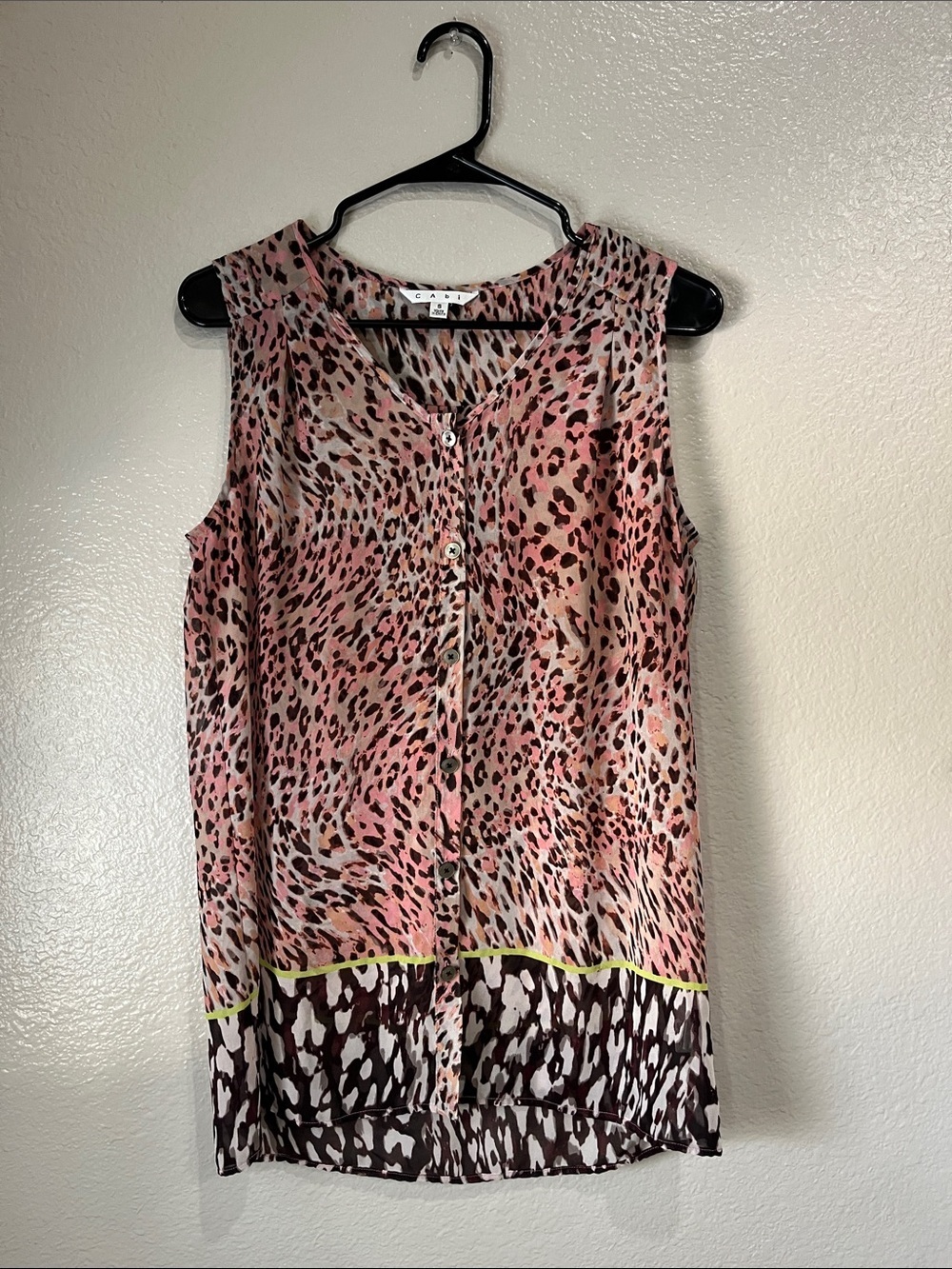 CAbi Pink Animal Print Button-Front Camisole Sz S Lightweight Office Chic TC0641